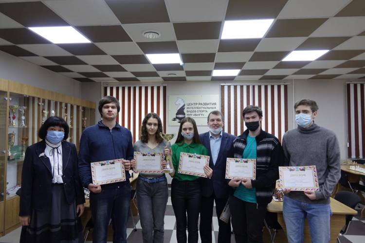 Команда НИУ «БелГУ» – победитель областной универсиады по шахматам