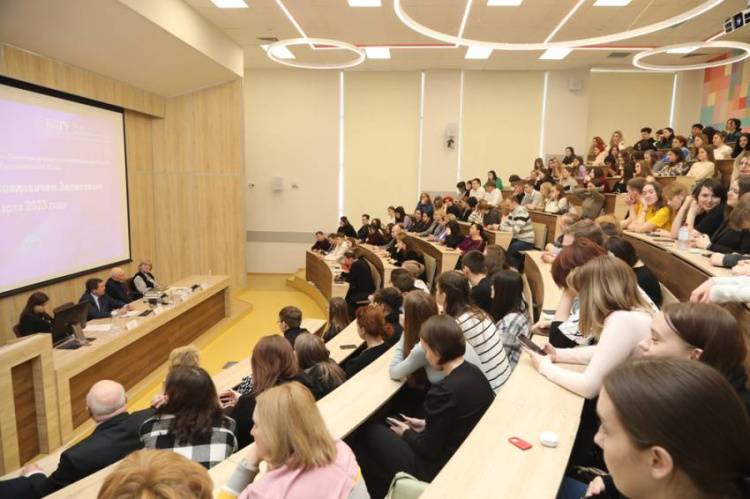 Students and lecturers of Belgorod State University meet with the “Prokhorovskoye Polye” prize-winning writer