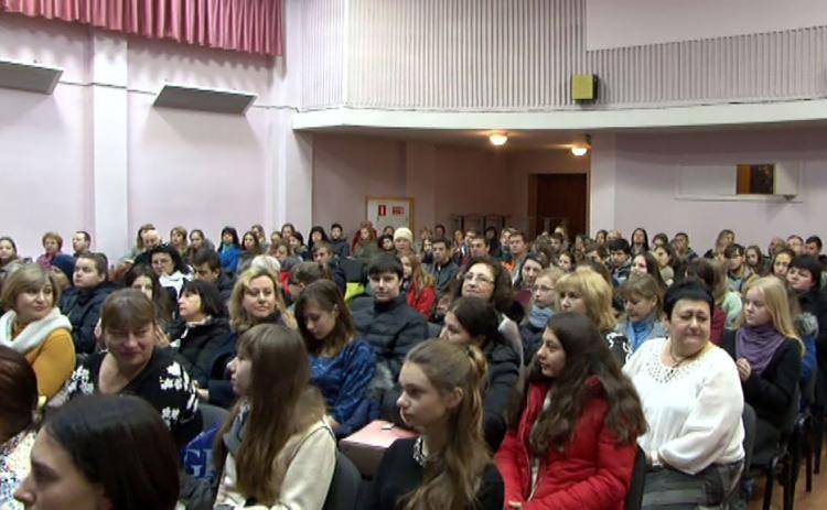 События НИУ «БелГУ» медколледж открыл двери для будущих абитуриентов