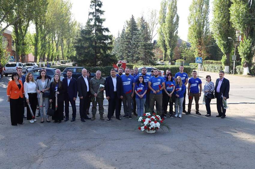 События НИУ «БелГУ» студенты ниу «белгу» приняли участие в памятных акциях на территории лнр