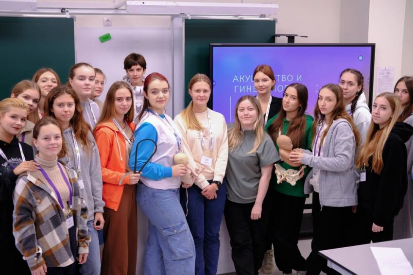 Преподаватели мединститута НИУ «БелГУ» провели мастер-классы для одарённых школьников