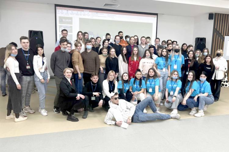 Belgorod State University organized the #PROF Holiday for schoolchildren with the focus on economics 
