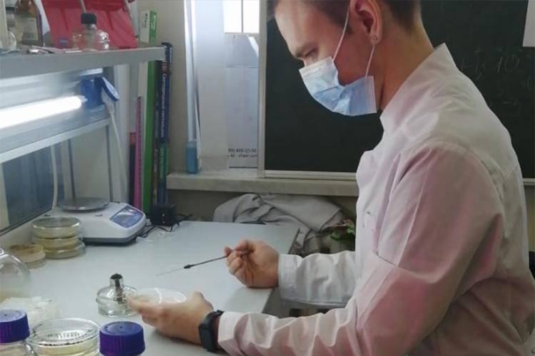 Биотехнологи НИУ «БелГУ» из прибрежной зоны белгородской реки Везелка выделили бактерию, образующую пигмент сине-фиолетового цвета
 События НИУ «БелГУ» биотехнологи ниу «белгу» из прибрежной зоны белгородской реки везелка выделили бактерию, образующую пигмент сине-фиолетового цвета