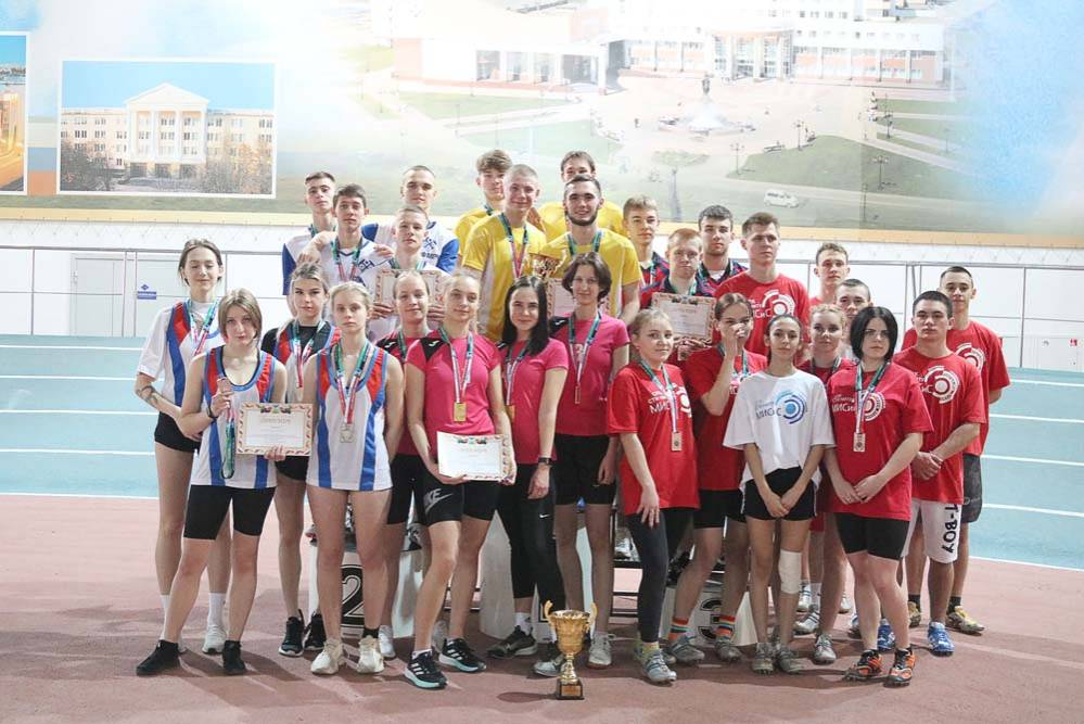 Студенты Белгородского госуниверситета – победители областной Спартакиады в легкоатлетической эстафете 