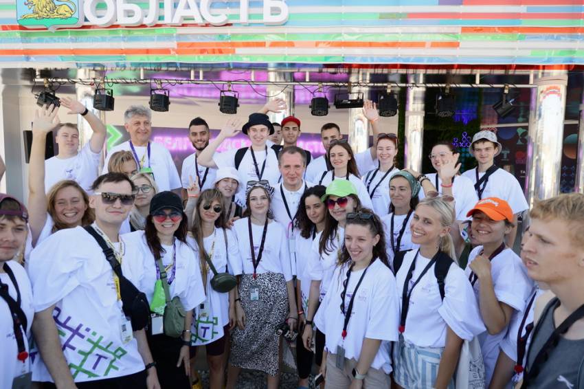 Представители НИУ «БелГУ» вернулись с молодёжного фестиваля «Таврида.АРТ»