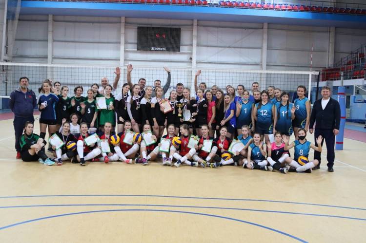 Спортивный клуб НИУ «БелГУ» объединил лучших юных волейболистов региона