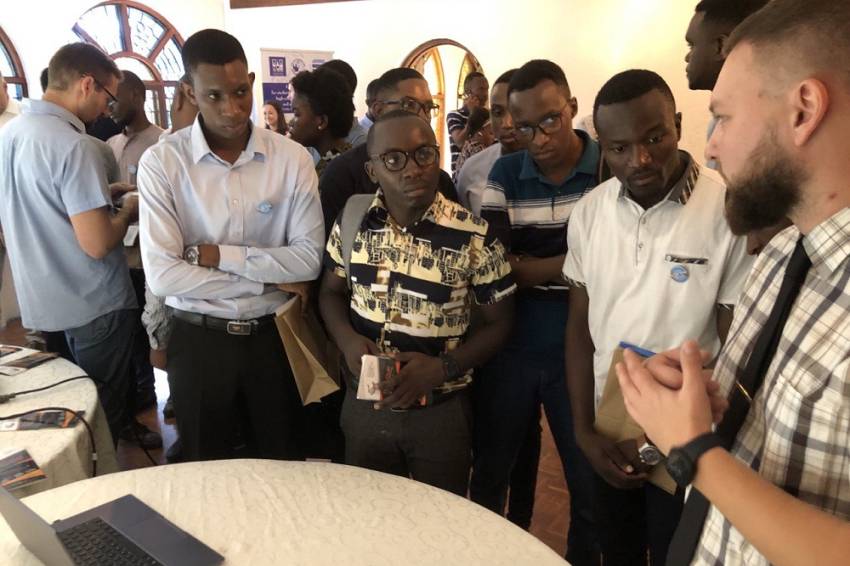 Преподаватели НИУ «БелГУ» провели мастер-классы по робототехнике в Танзании