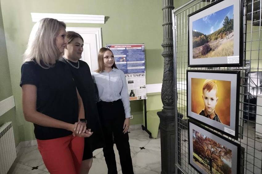 В НИУ «БелГУ» проходит фотовыставка «Золотые деньки» События НИУ «БелГУ» в ниу «белгу» проходит фотовыставка «золотые деньки»