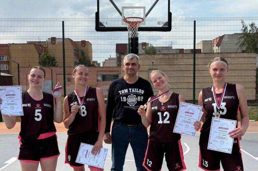 Баскетболистки НИУ «БелГУ» заняли второе место на Кубке области События НИУ «БелГУ» баскетболистки ниу «белгу» заняли второе место на кубке области