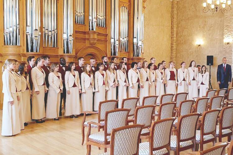 Академический хор НИУ «БелГУ» – победитель окружного этапа Всероссийского хорового фестиваля