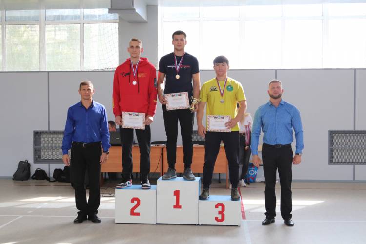 Армрестлеры НИУ «БелГУ» завоевали два золота на первенстве Белгородской области среди юниоров