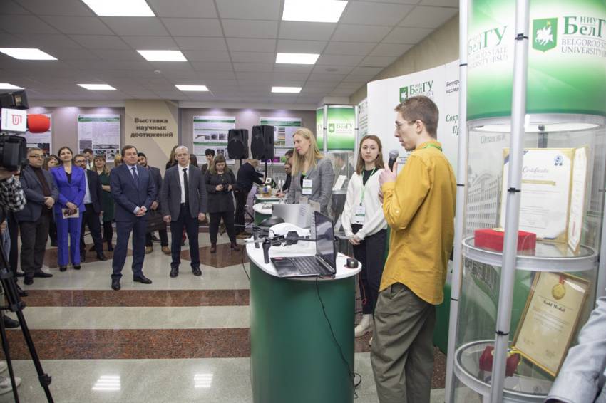 В НИУ «БелГУ» открылась обновлённая выставка научных достижений 