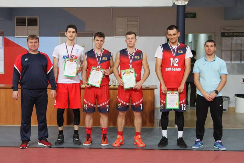 Баскетболисты факультета физической культуры выиграли открытый кубок Спортивного клуба БелГУ События НИУ «БелГУ» баскетболисты факультета физической культуры выиграли открытый кубок спортивного клуба белгу