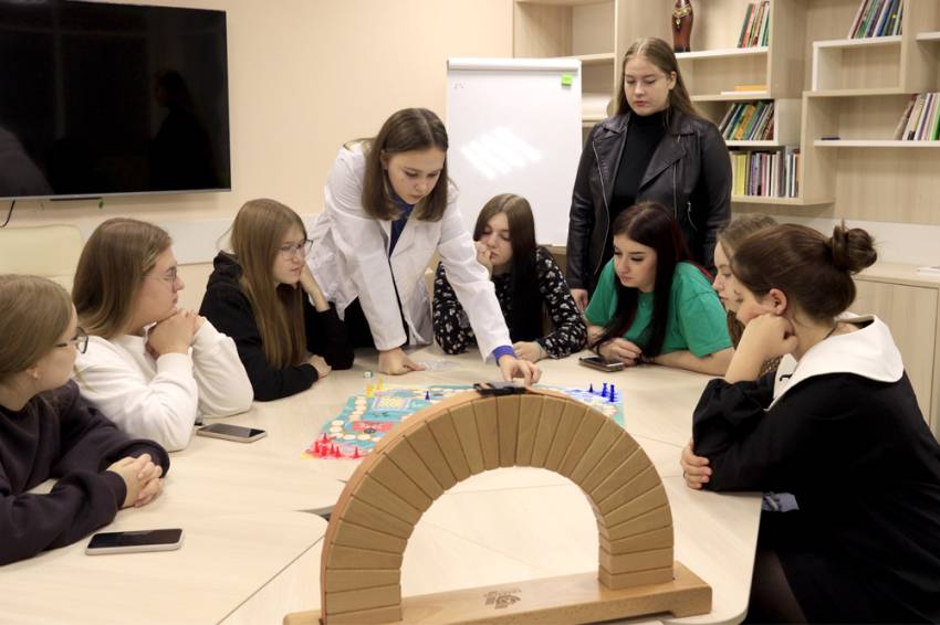 НИУ «БелГУ» реализует профориентационные программы для школьников