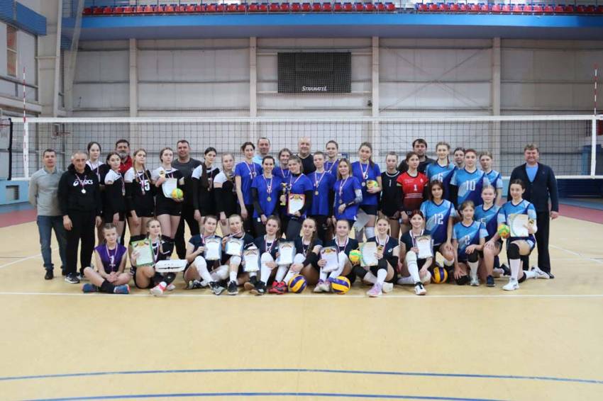 В Белгородском госуниверситете прошёл Открытый кубок Спортивного клуба НИУ «БелГУ» по волейболу среди женских команд
