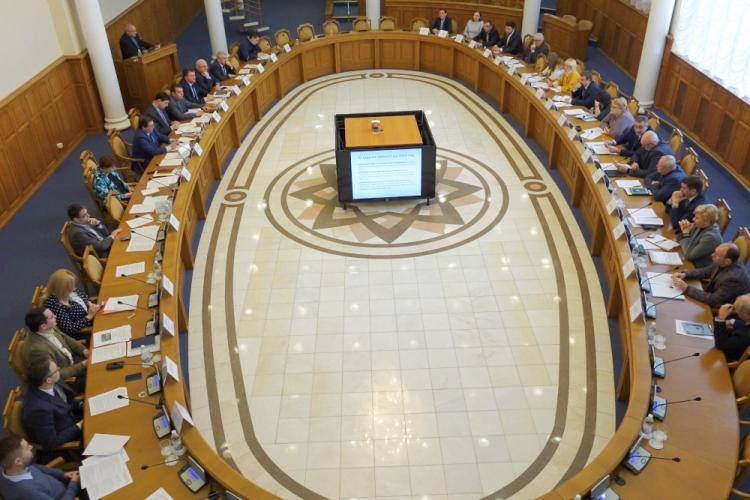 University Supports 'Centres of Excellence' University Supports 'Centres of Excellence'