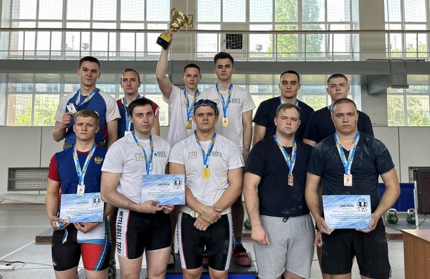 Спортсмены Белгородского госуниверситета выиграли универсиаду по гиревому спорту