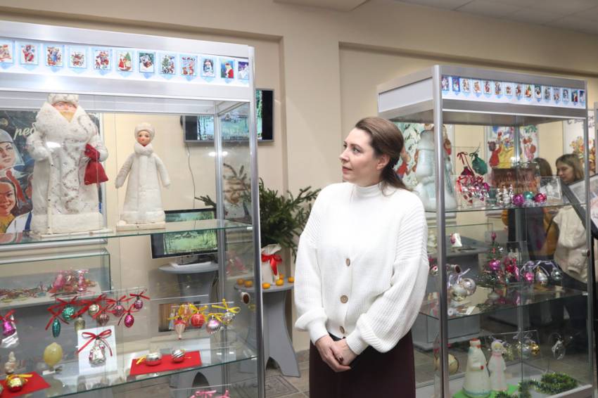 Выставка новогодней игрушки открылась в НИУ «БелГУ» 