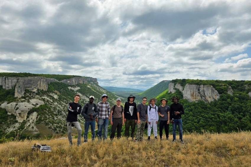 Первокурсники института наук о Земле прошли геологическую практику  События НИУ «БелГУ» первокурсники института наук о земле прошли геологическую практику