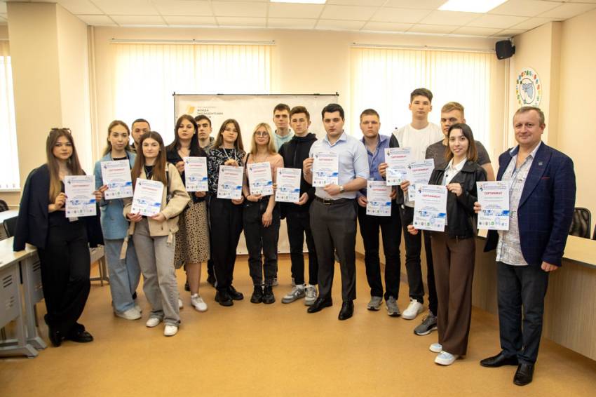 Молодые лидеры из ЛДНР проектировали будущее в составе большой России