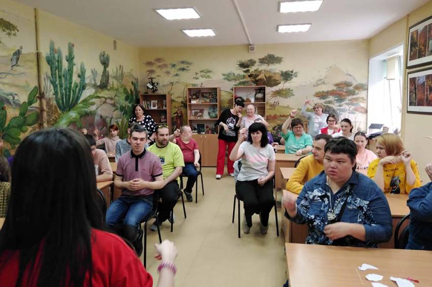 Волонтёры НИУ «БелГУ» приняли участие в акции «Здравствуй, лето!»