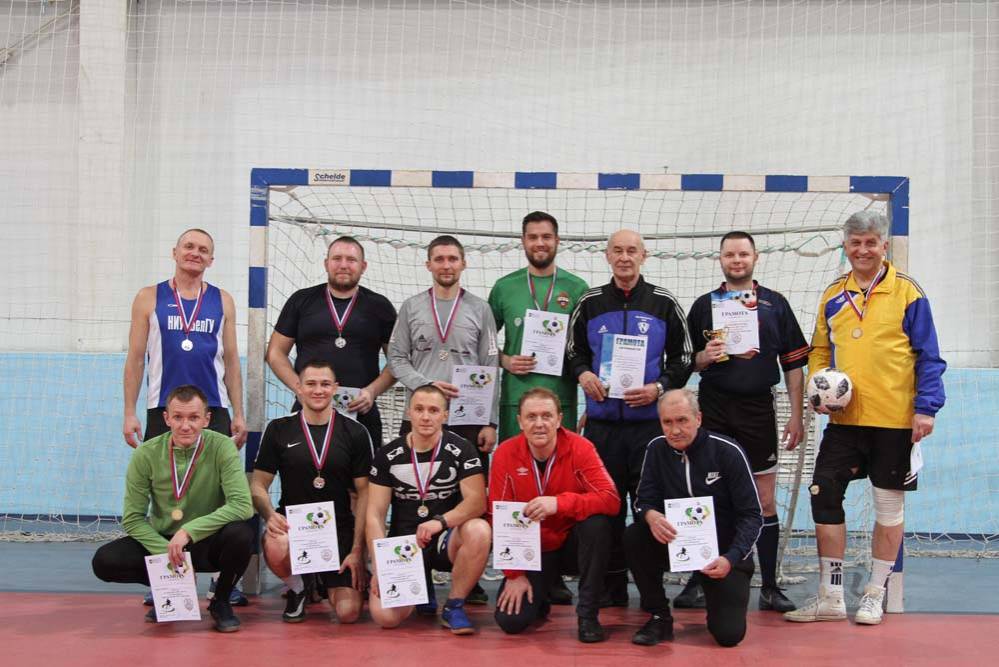 Почётный трофей - у команды инжинирингового колледжа  События НИУ «БелГУ» почётный трофей - у команды инжинирингового колледжа