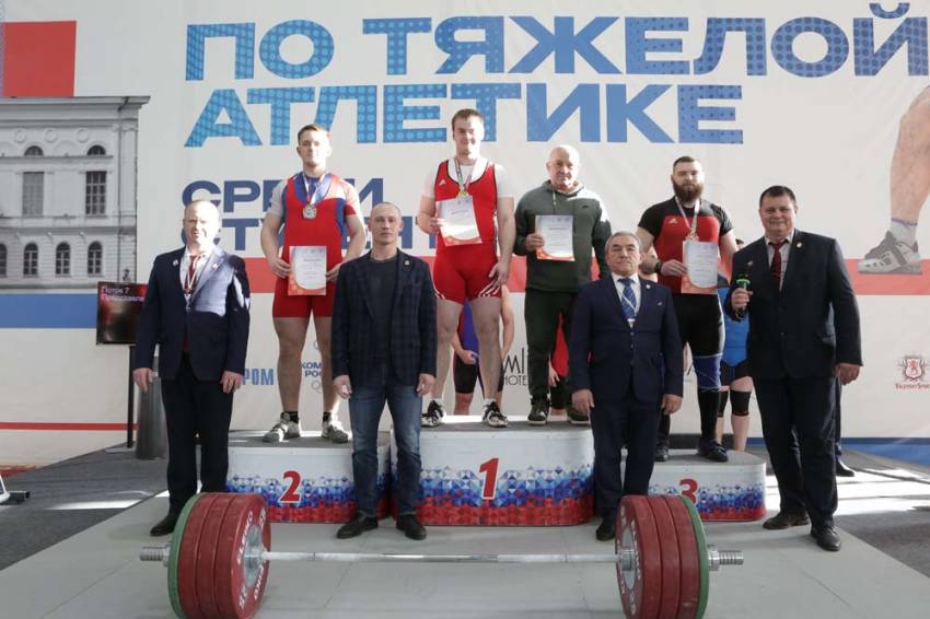 Магистрант Белгородского госуниверситета стал победителем всероссийского турнира по тяжёлой атлетике