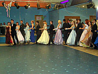События НИУ «БелГУ» Преподаватели и студенты танцуют летку-енку