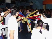 Танец в исполнении иностранных студентов