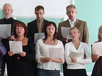 В архиерейском хоре под управлением Е.Н. Кравец участвуют и студенты СТФ