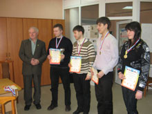 Первая сборная Харьковского национального университета радиоэлектроники - победитель командного турнира