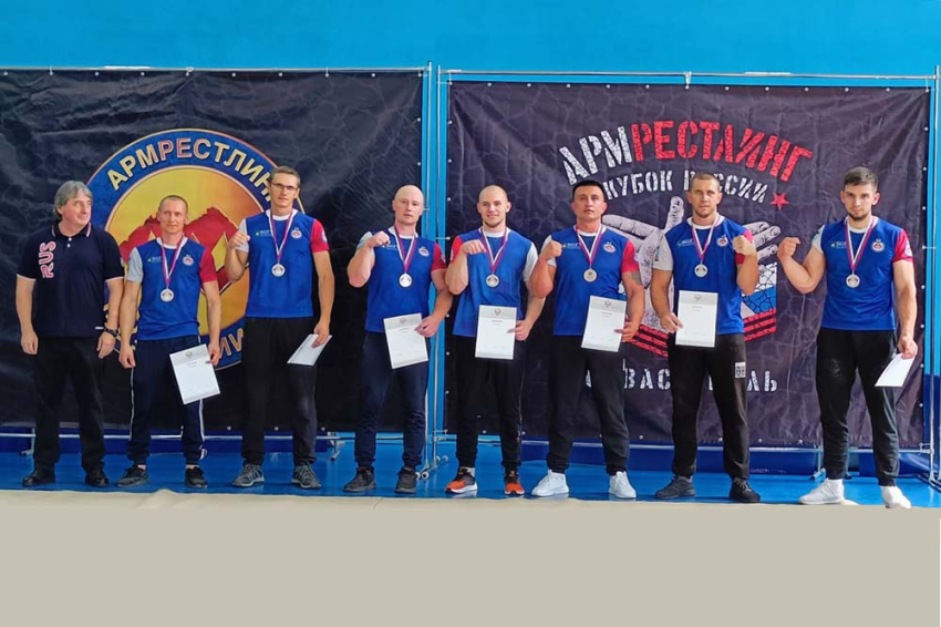 Студенты и выпускники НИУ «БелГУ» – призёры Кубка России по армрестлингу

