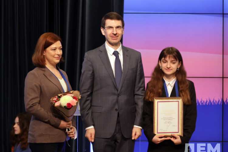 Студентка НИУ «БелГУ» стала победителем конкурса «Менделеевские чтения»