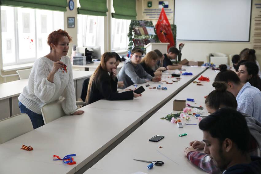 В НИУ «БелГУ» провели мастер-класс ко Дню Победы