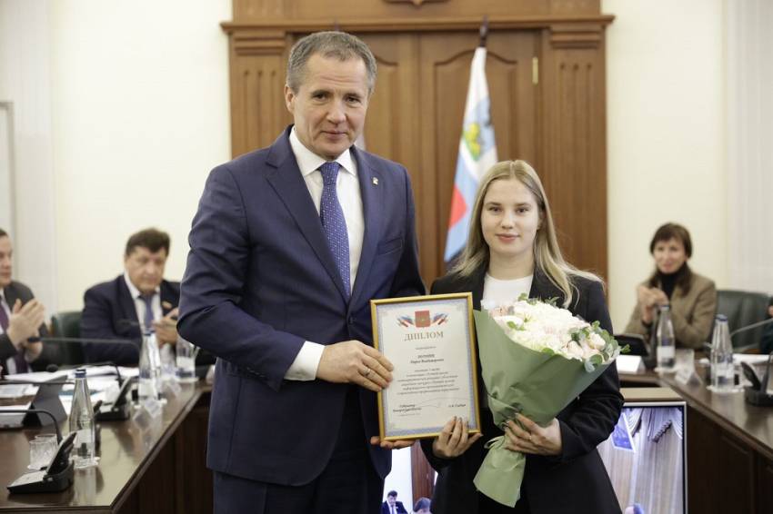 Студентка юринститута НИУ «БелГУ» стала призёром конкурса работ по борьбе с наркоманией