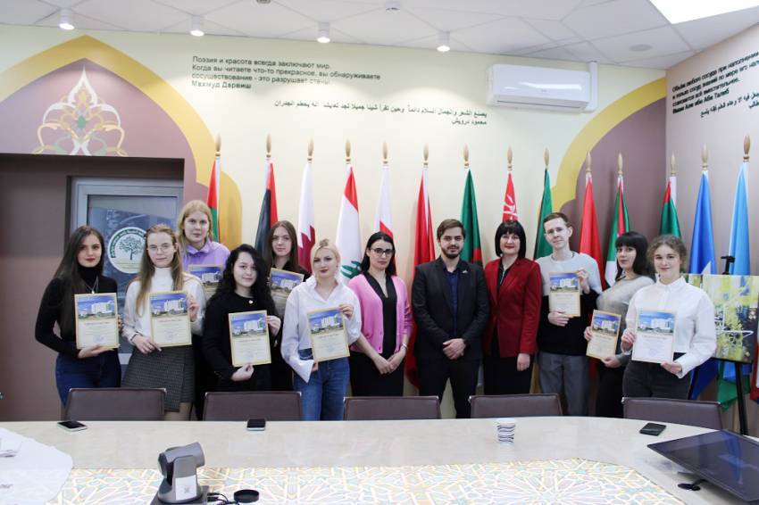 The first graduates of Arabic language courses marked at BelSU